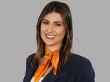 Benedicta Perrone, Serviceberaterin der VR Bank Mecklenburg eG Benedicta Perrone, Serviceberaterin der VR Bank Mecklenburg eG